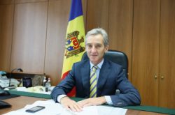 Prim-ministrul Republicii Moldova, Iurie Leancă, premiat cu cea mai înaltă distincţie a OMS pentru realizările obţinute în lupta antifumat