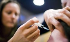 Experții OMS, îngrijorați de ratele scăzute de vaccinare